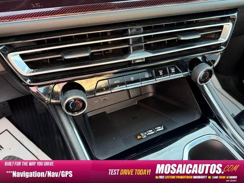 Used 2025 Chevrolet Traverse RS AWD/4WD image 9