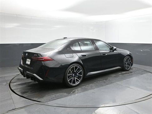 New 2026 BMW M5 image 11
