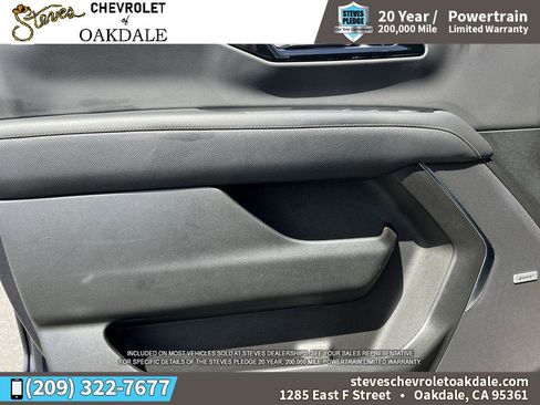 Used 2025 Chevrolet Suburban Premier AWD/4WD image 26