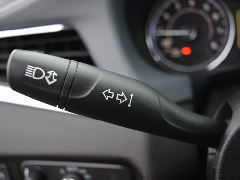 Used 2021 Buick Enclave Essence image 18