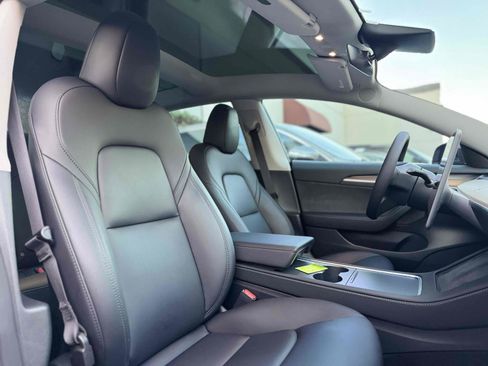 Used 2023 Tesla Model 3 Performance image 8