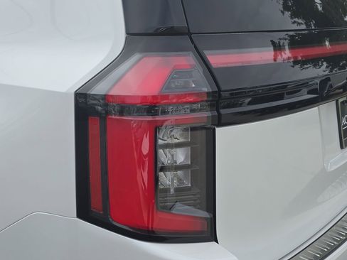 New 2026 Nissan Armada PRO-4X AWD/4WD image 33