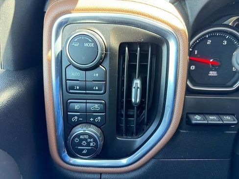 Used 2022 Chevrolet Silverado 2500 High Country w/ Z71 Off-Road Package AWD/4WD image 37