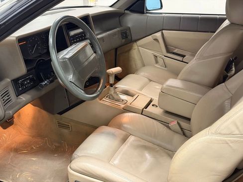 Used 1993 Cadillac Allante FWD image 16