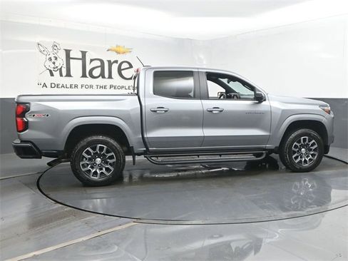 Used 2023 Chevrolet Colorado LT w/ LT Convenience Package III image 35