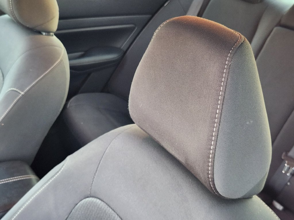 Used 2025 Nissan Altima 2.5 SV FWD image 15
