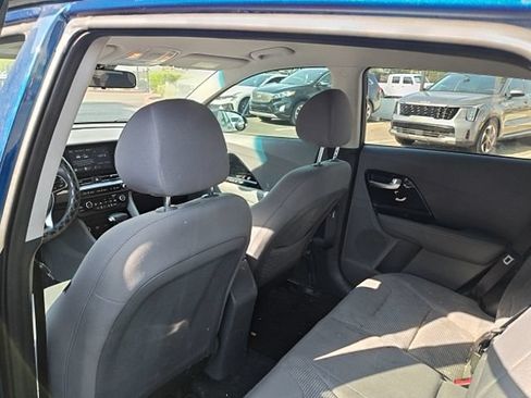 Used 2020 Kia Niro LXS FWD image 26