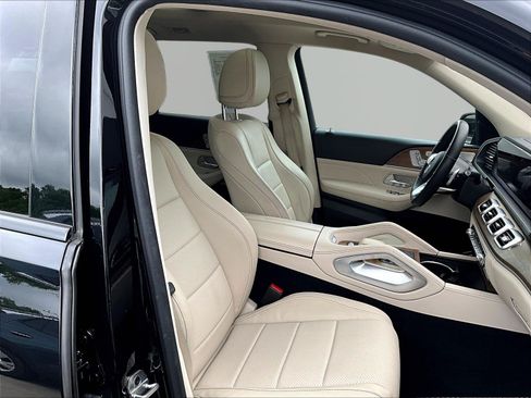 Used 2023 Mercedes-Benz GLS 450 4MATIC image 30