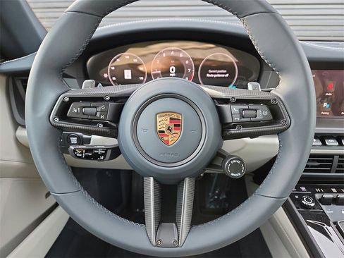 Used 2025 Porsche 911 Carrera image 10