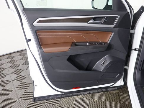 Used 2023 Volkswagen Atlas SE image 18