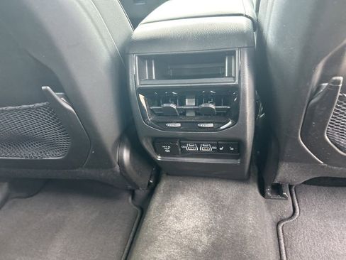 Used 2024 Jeep Grand Cherokee Limited w/ Black Appearance Package RWD image 27