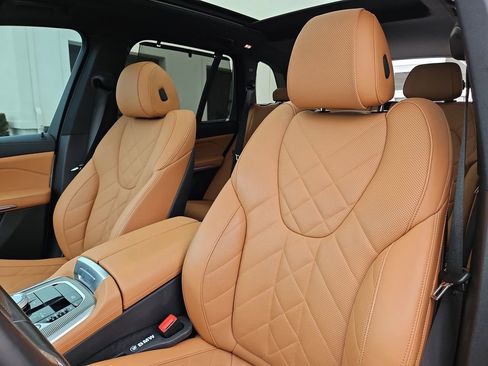 Used 2023 BMW X5 xDrive40i w/ Executive Package image 28