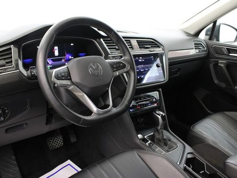 Used 2022 Volkswagen Tiguan SE FWD image 15