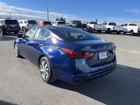 Used 2024 Nissan Altima 2.5 S image 8