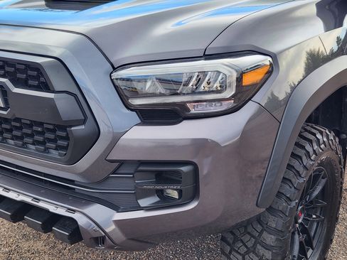 Used 2021 Toyota Tacoma TRD Pro AWD/4WD image 5