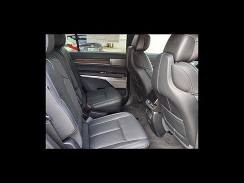 New 2026 Cadillac Vistiq Sport image 10