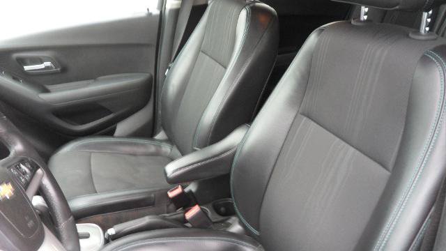 Used 2016 Chevrolet Trax LT w/ LT Convenience Package AWD/4WD image 25
