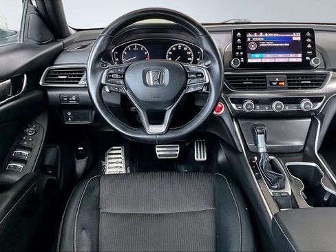 Used 2018 Honda Accord Sport image 8