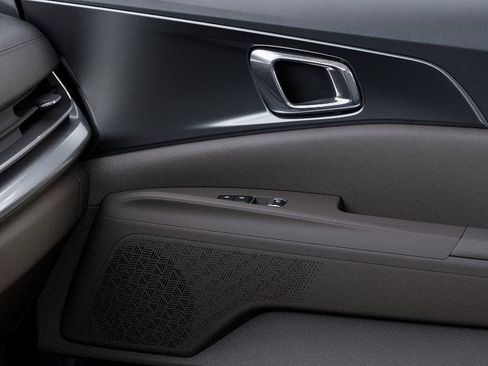 New 2026 Kia Carnival LXS FWD image 25