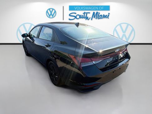 Used 2023 Hyundai Elantra SEL FWD image 5