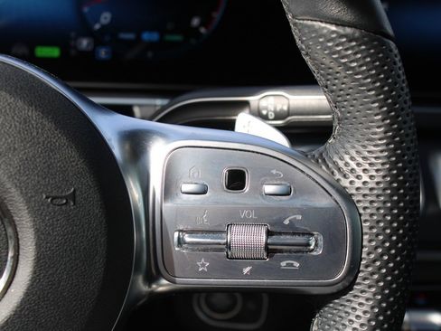 Certified 2023 Mercedes-Benz GLS 580 4MATIC image 17