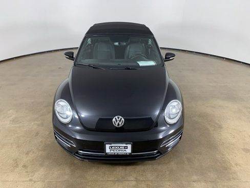 Used 2018 Volkswagen Beetle 2.0T S image 3