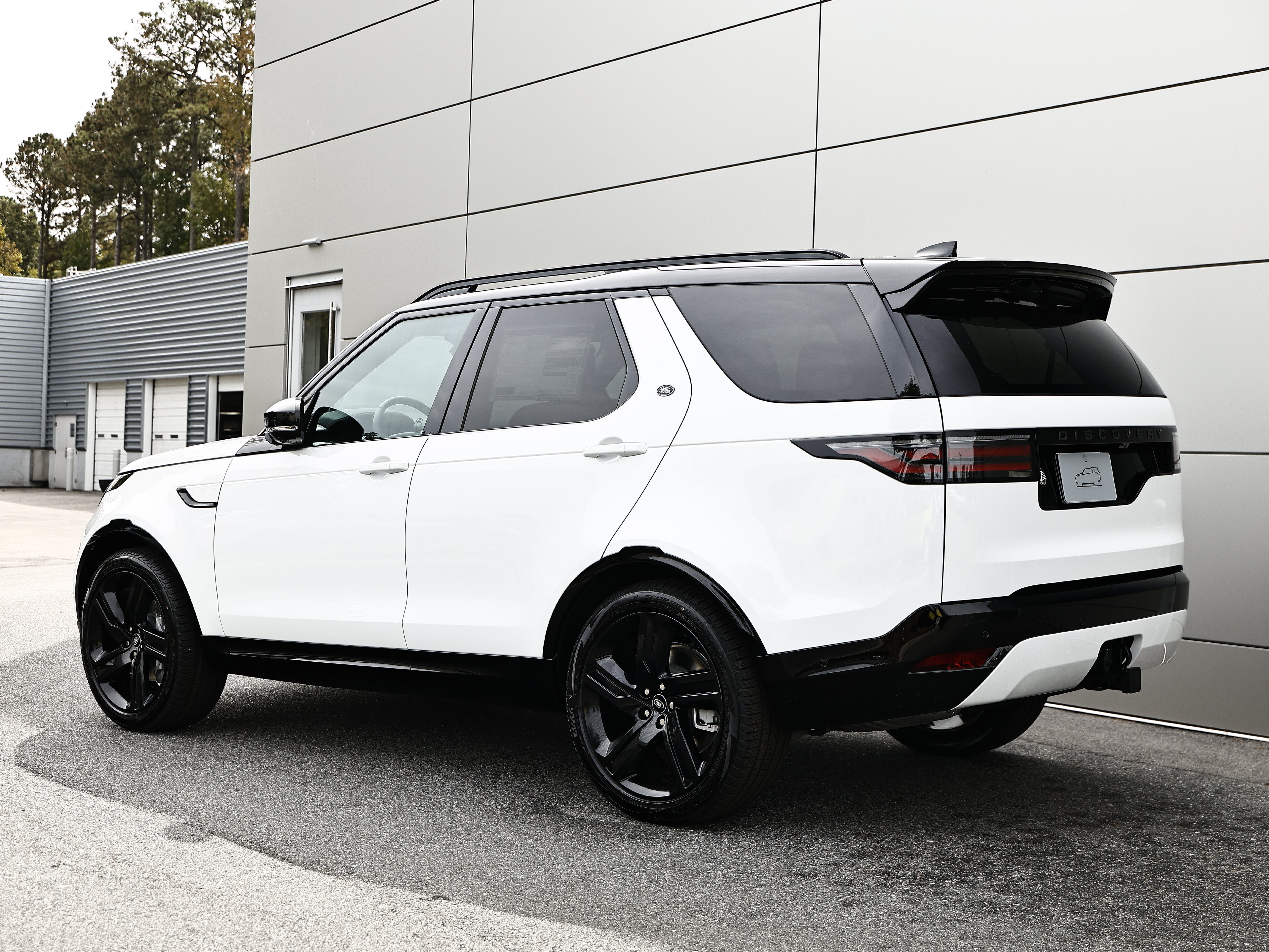 New 2026 Land Rover Discovery Dynamic SE AWD/4WD image 7