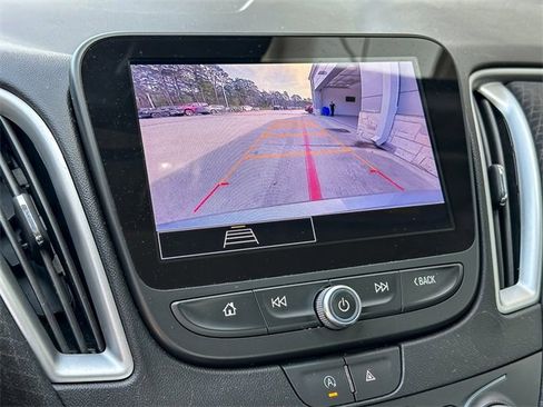 Used 2024 Chevrolet Malibu LT image 15