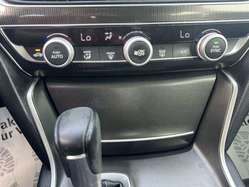Used 2018 Honda Accord Sport image 15