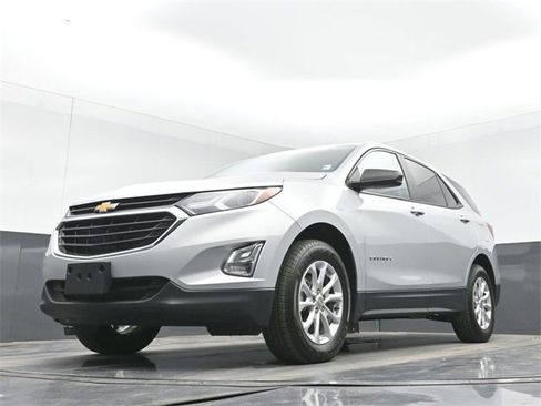 Used 2021 Chevrolet Equinox LS w/ LS Convenience Package image 43