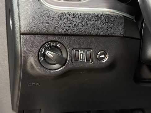 Used 2016 Dodge Charger SE w/ Popular Equipment Group RWD image 46