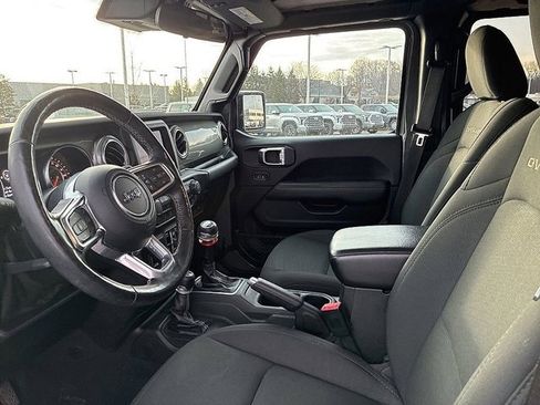 Used 2020 Jeep Gladiator Overland w/ Safety Group image 24