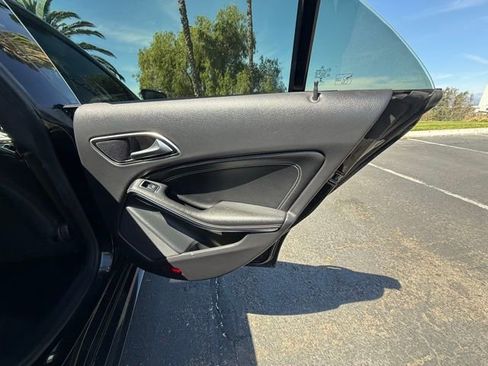 Used 2016 Mercedes-Benz CLA 250 image 13