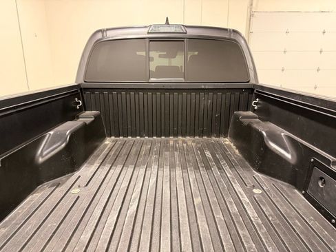 Used 2019 Toyota Tacoma SR w/ SR Convenience Package image 12