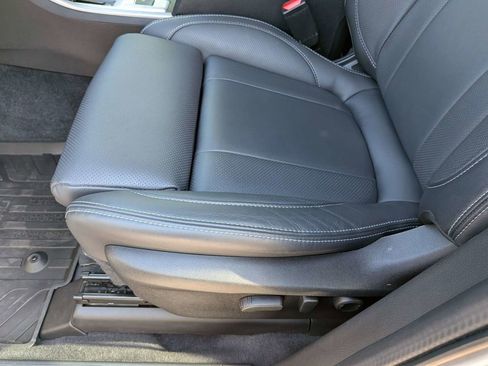 Used 2022 Subaru Ascent Limited w/ Technology Package AWD/4WD image 22