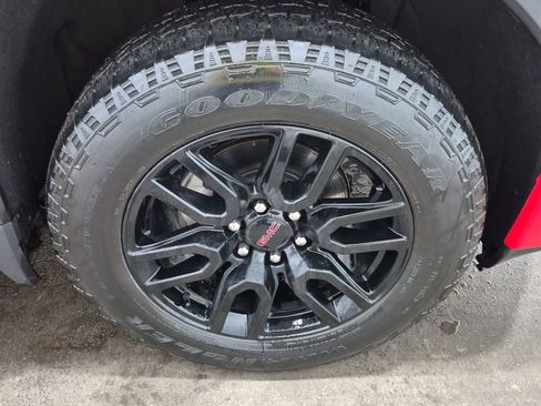 Used 2022 GMC Sierra 1500 Elevation w/ X31 Off-Road Package image 4