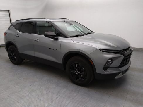 Used 2024 Chevrolet Blazer LT w/ Convenience Package FWD image 11