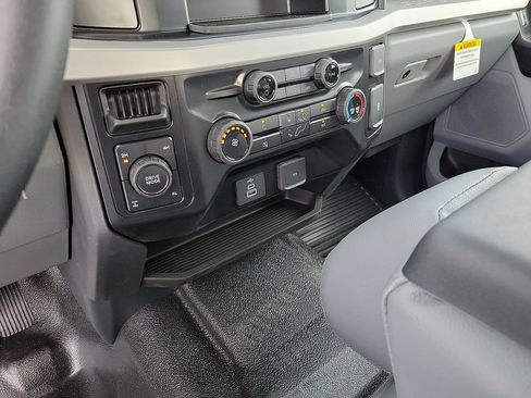 New 2026 Ford F250 XL w/ XL Off-Road Package AWD/4WD image 25