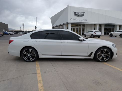 Used 2019 BMW 750i xDrive w/ Executive Package AWD/4WD image 6