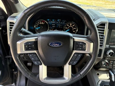 Used 2015 Ford F150 Platinum w/ Equipment Group 701A Luxury image 19