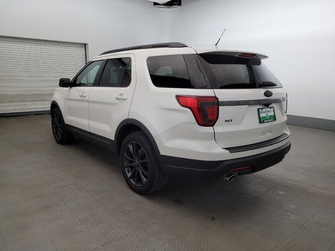 Used 2018 Ford Explorer XLT w/ Equipment Group 202A AWD/4WD image 5