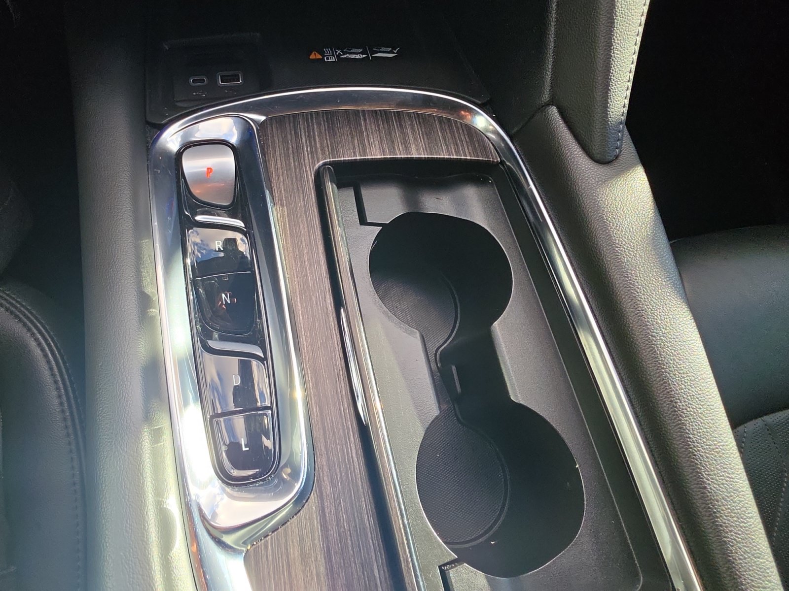 Used 2024 Buick Enclave Avenir w/ Avenir Technology Package FWD image 20