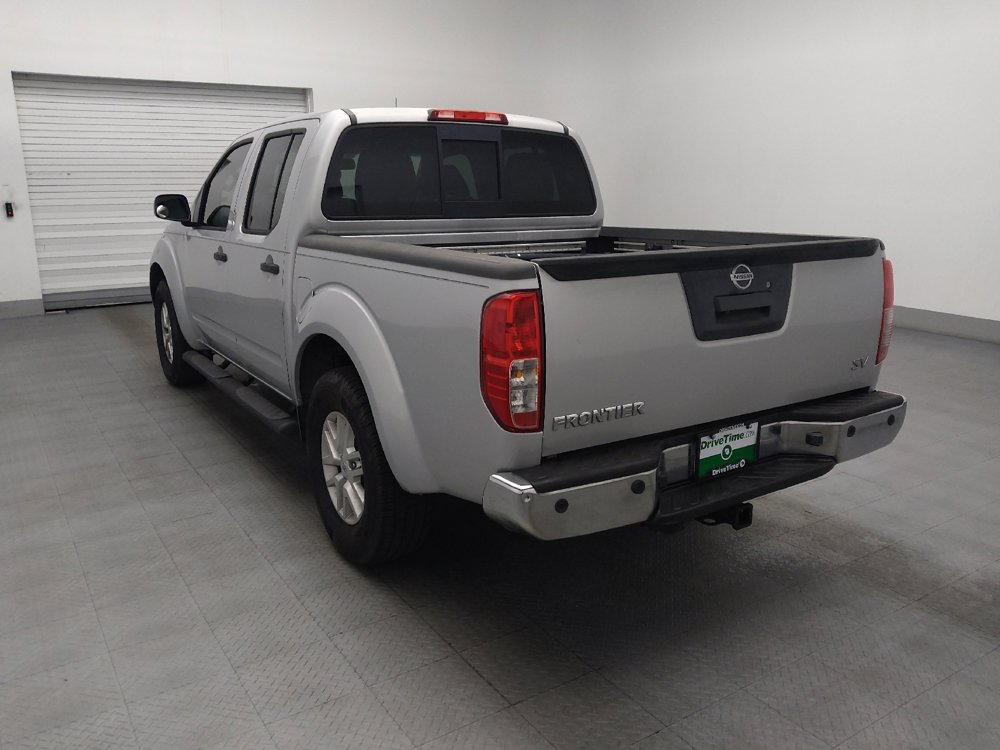 Used 2015 Nissan Frontier SV w/ SV Value Truck Package RWD image 5