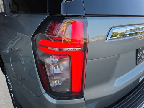 Used 2024 Chevrolet Tahoe Premier AWD/4WD image 33
