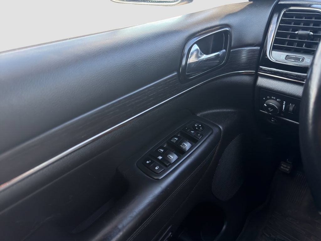 Used 2021 Jeep Grand Cherokee High Altitude AWD/4WD image 12