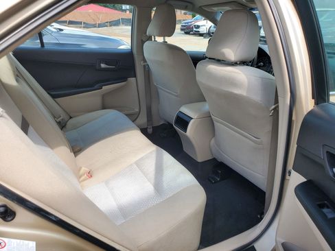 Used 2012 Toyota Camry LE FWD image 21