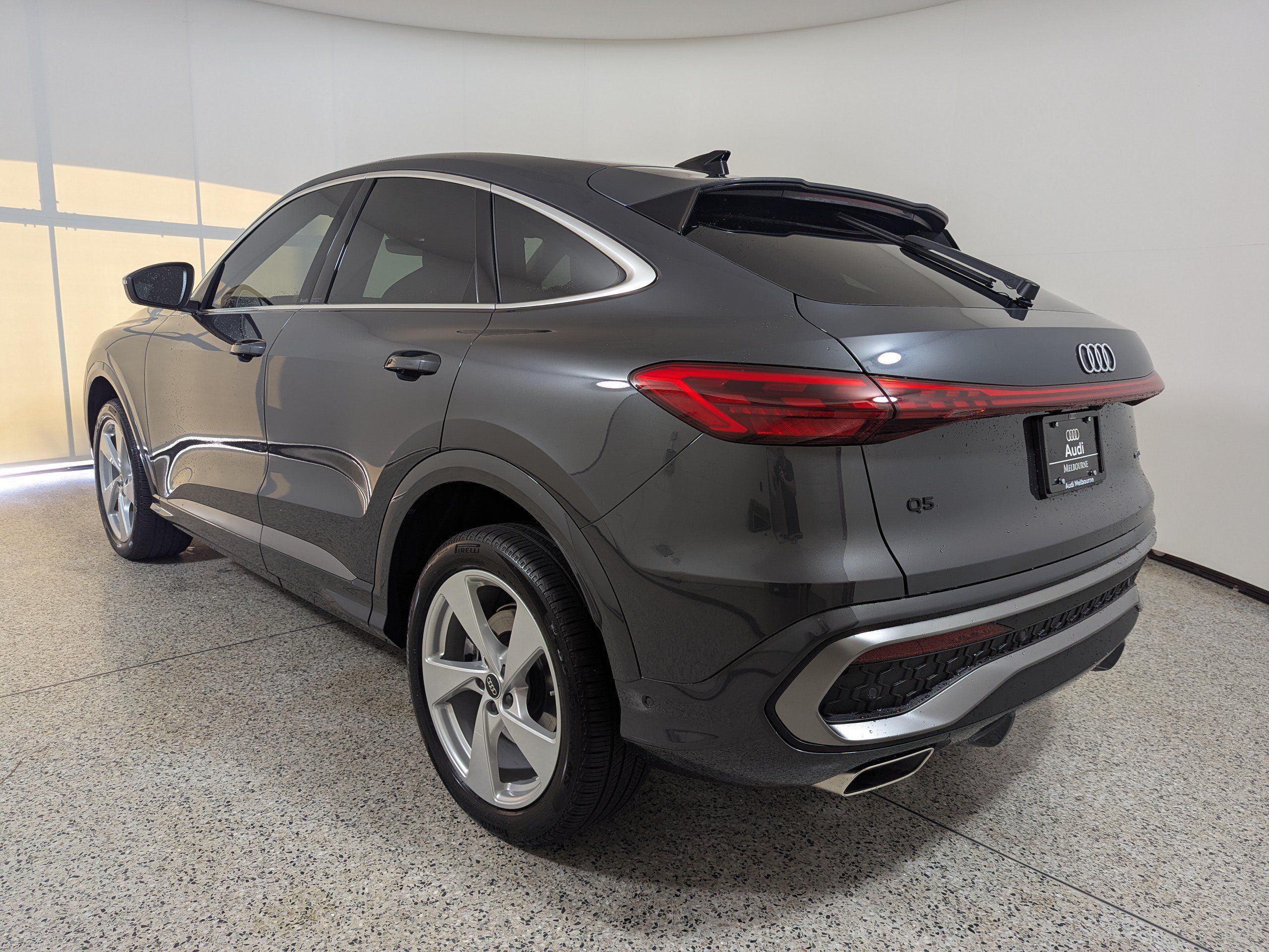 Certified 2025 Audi Q5 Premium Plus AWD/4WD image 4