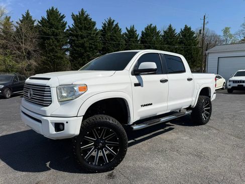 Used 2017 Toyota Tundra Platinum image 1