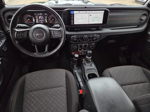 Used 2024 Jeep Gladiator Mojave w/ Safety Group AWD/4WD image 26