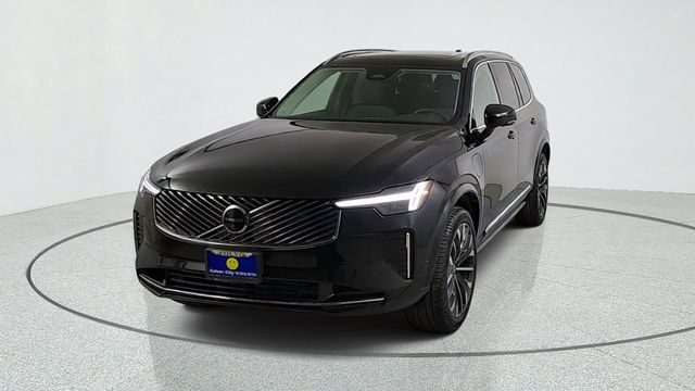 New 2026 Volvo XC90 T8 Plus w/ Protection Package AWD/4WD image 2